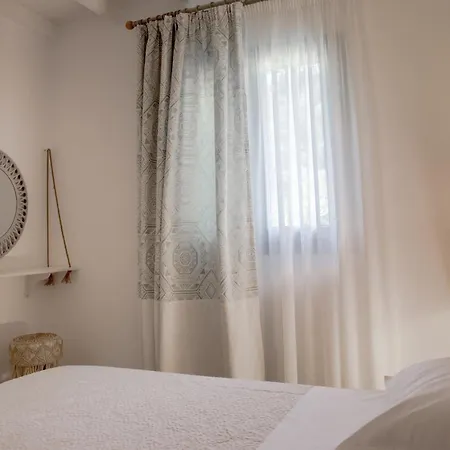 Small Paradise * Ándros