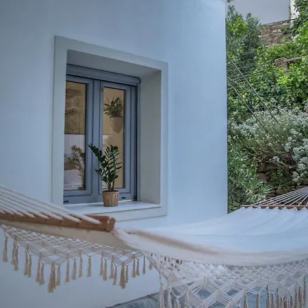 Small Paradise * Ándros