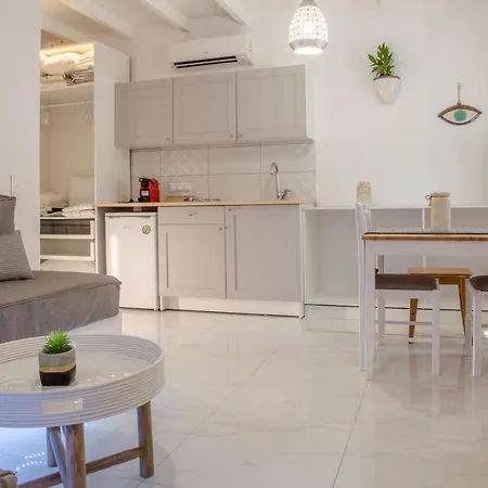 Semesterbostad Small Paradise *